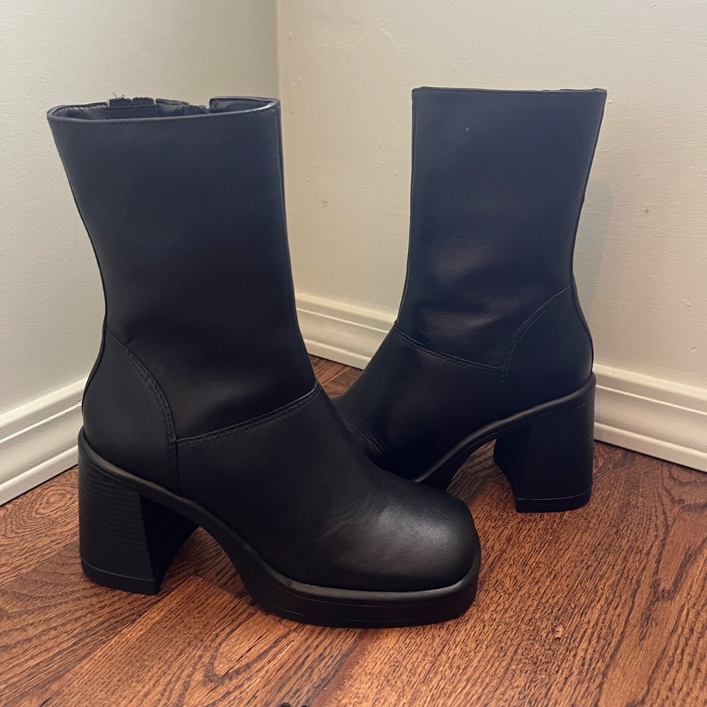 Steve Madden Fantasie Leather Platform Boots 6.5